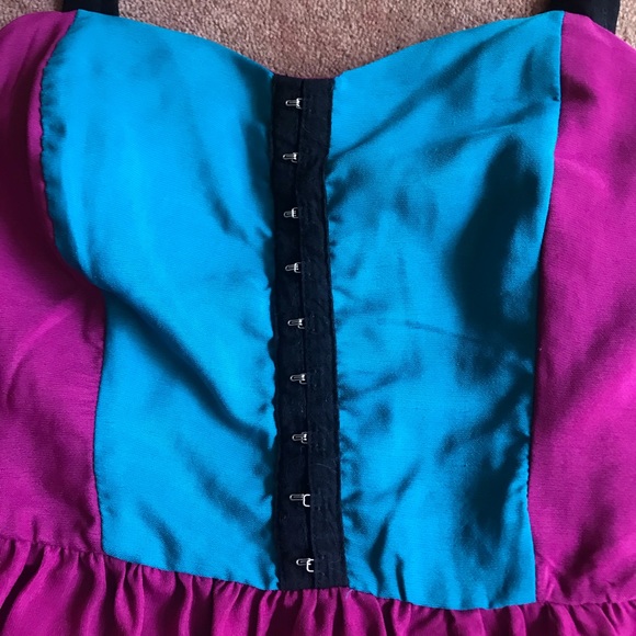Magenta and teal color block dress with pockets - Picture 2 of 5